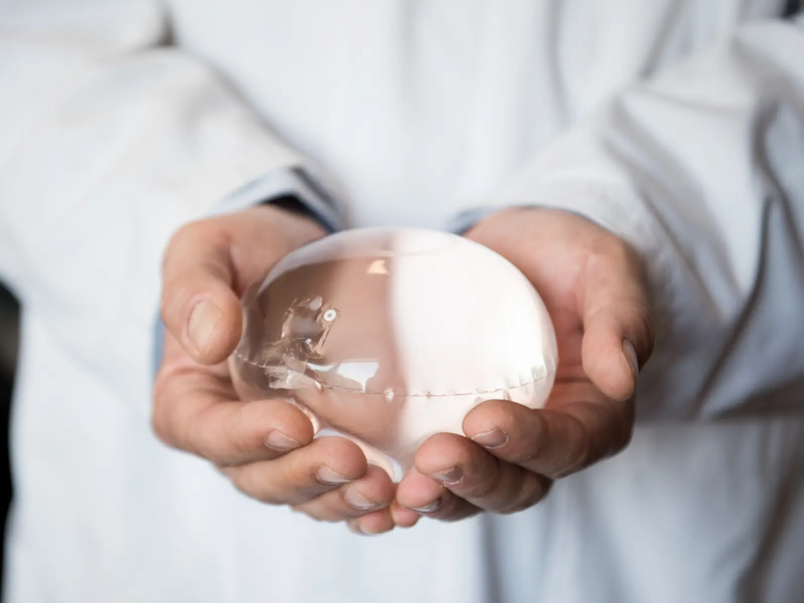 Balón intragástrico, procedimiento médico de apoyo para control de peso con supervisión en Clínica La Pradera
